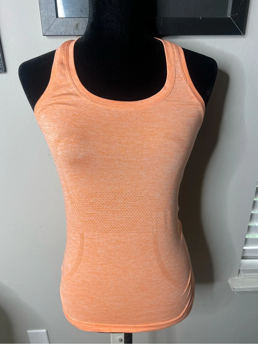 Lululemon swiftly tech 2.0 racerback size 4